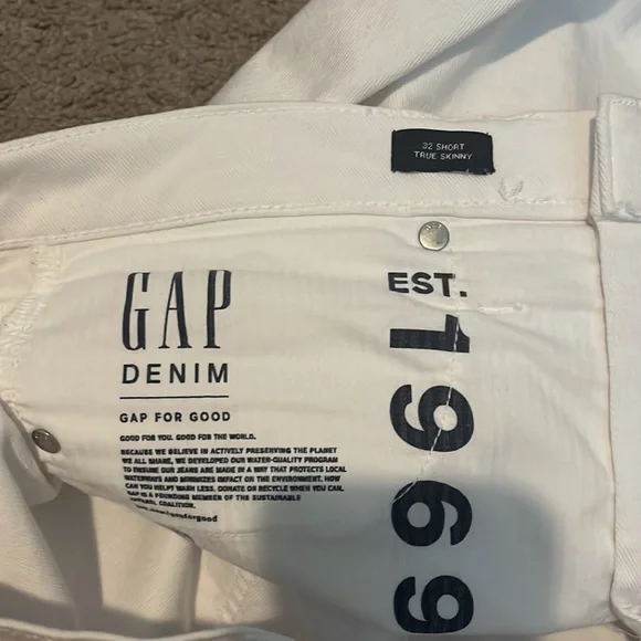 Gap like new condition white pants - Picture 5 of 8
